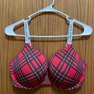❤️‍🔥❤️‍🔥2 for $35❤️‍🔥❤️‍🔥 Victoria’s Secret red plaid bra